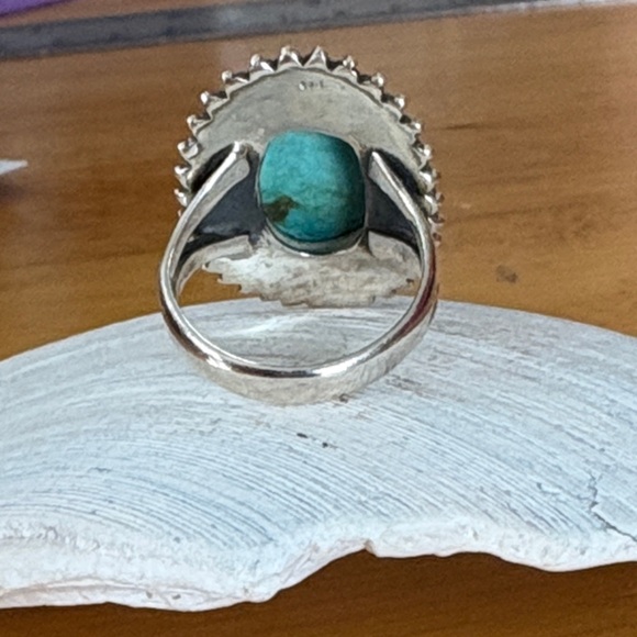 Bold Oval 8.50 carat Natural Cabochon Turquoise Ring Size 7 Sterling Silver - Picture 4 of 14